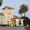 Why are there so many rich people in charleston?
